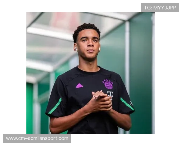 拜仁利用快速调度打开局面,穆西亚拉控球轻盈