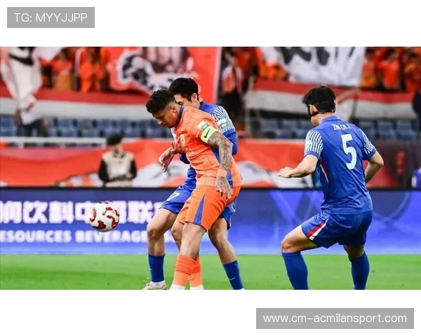 上海申花禁区前沿配合精妙,脚后跟做球撕开防线 上海申花禁区前沿配合精妙,脚后跟做球撕开防线